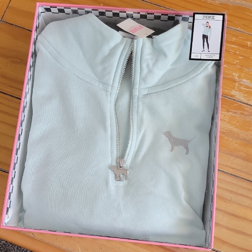 🆕️2018 VS PiNk 2pc Set.$118 - Picture 11 of 11